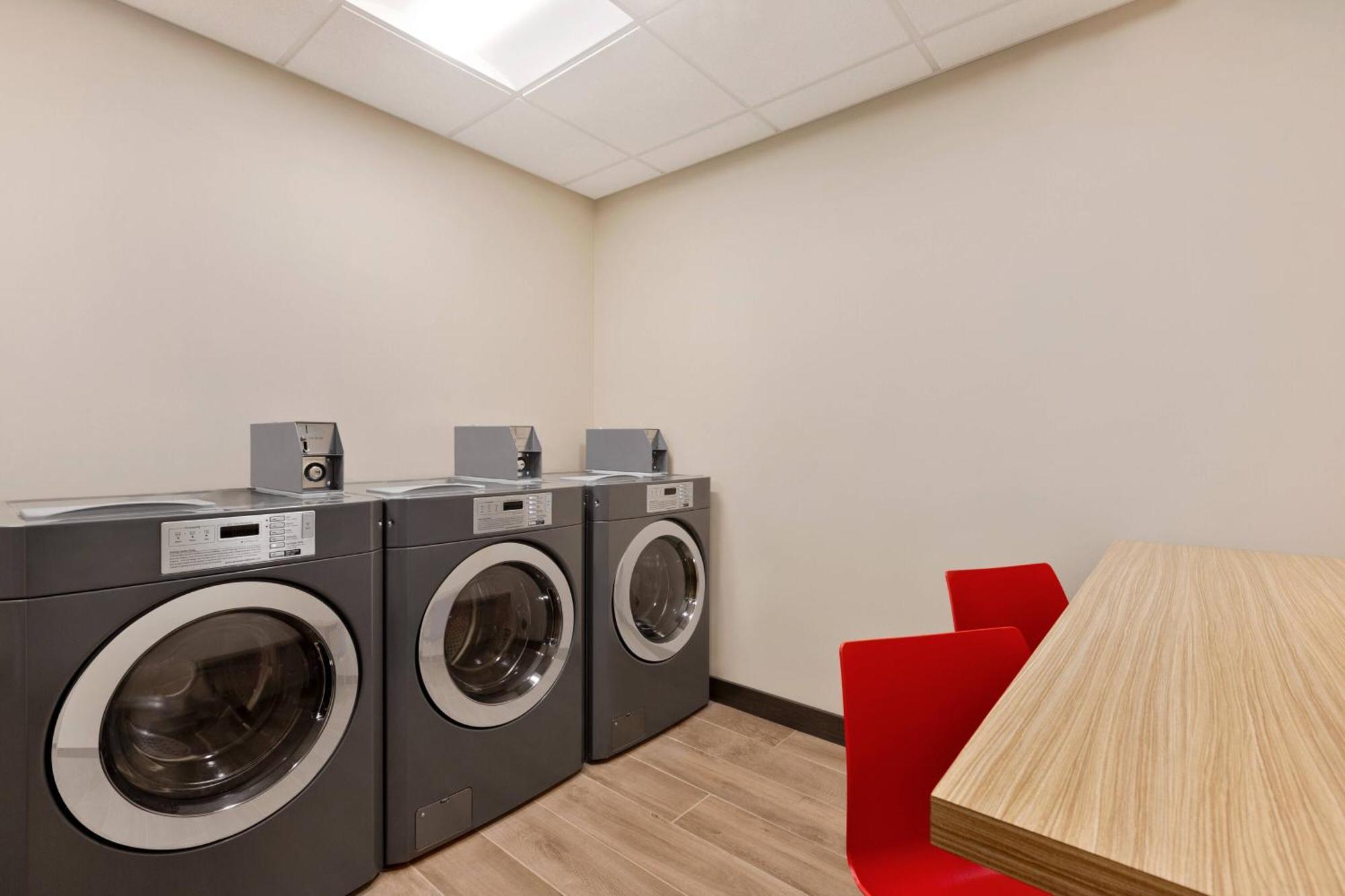 Towneplace Suites Cedar Rapids Marion Екстериор снимка